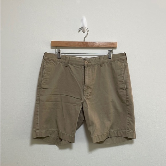 J. Crew Khaki Shorts Mens Size 35 - Picture 1 of 4